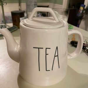 Rae Dunn tea pot